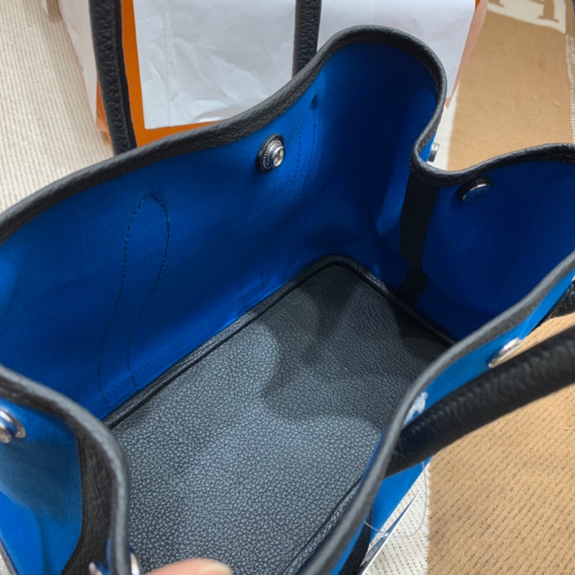 에르메스 가든파티30 블루 캔버스 블랙 네곤다